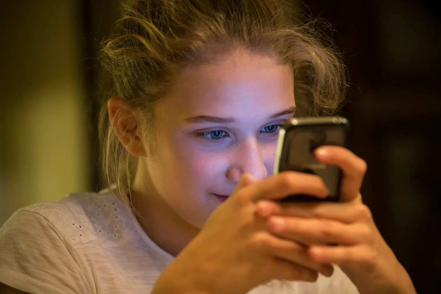 How Online Engagement Affects Anxiety Levels in Today's Teens